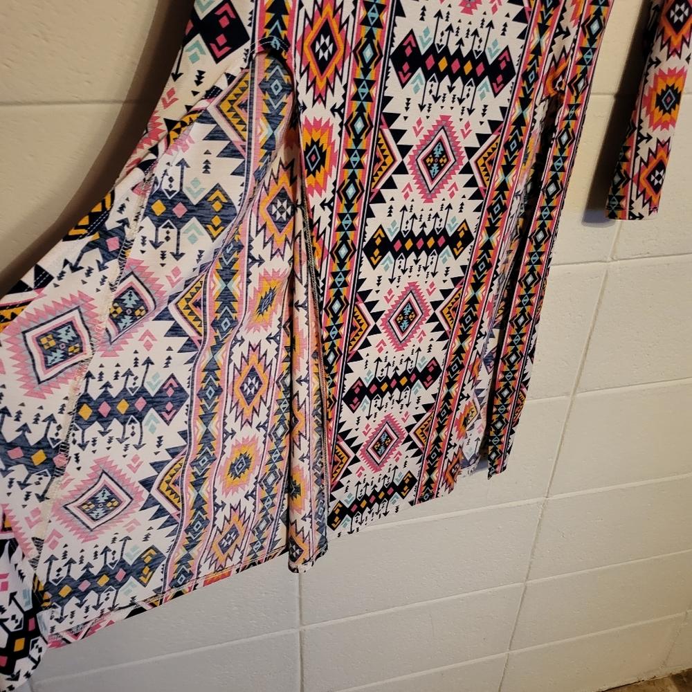 L & B Aztec Tunic - Picture 5 of 7
